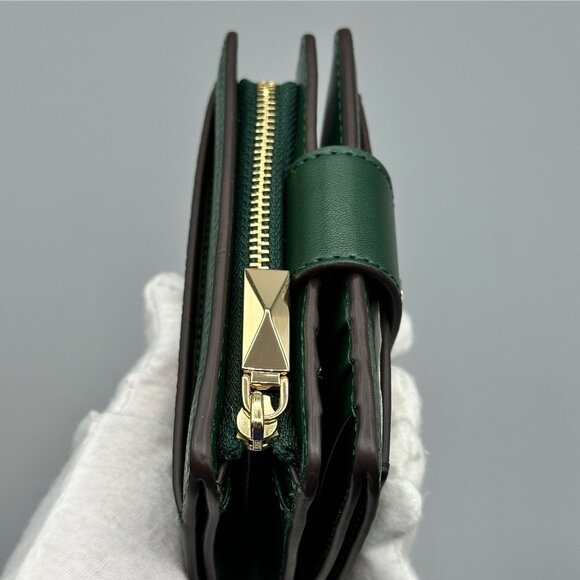 Michael Kors Charm Small Tab Compact Pocket Wallet Bosco Green Leather *READ* - Picture 6 of 16